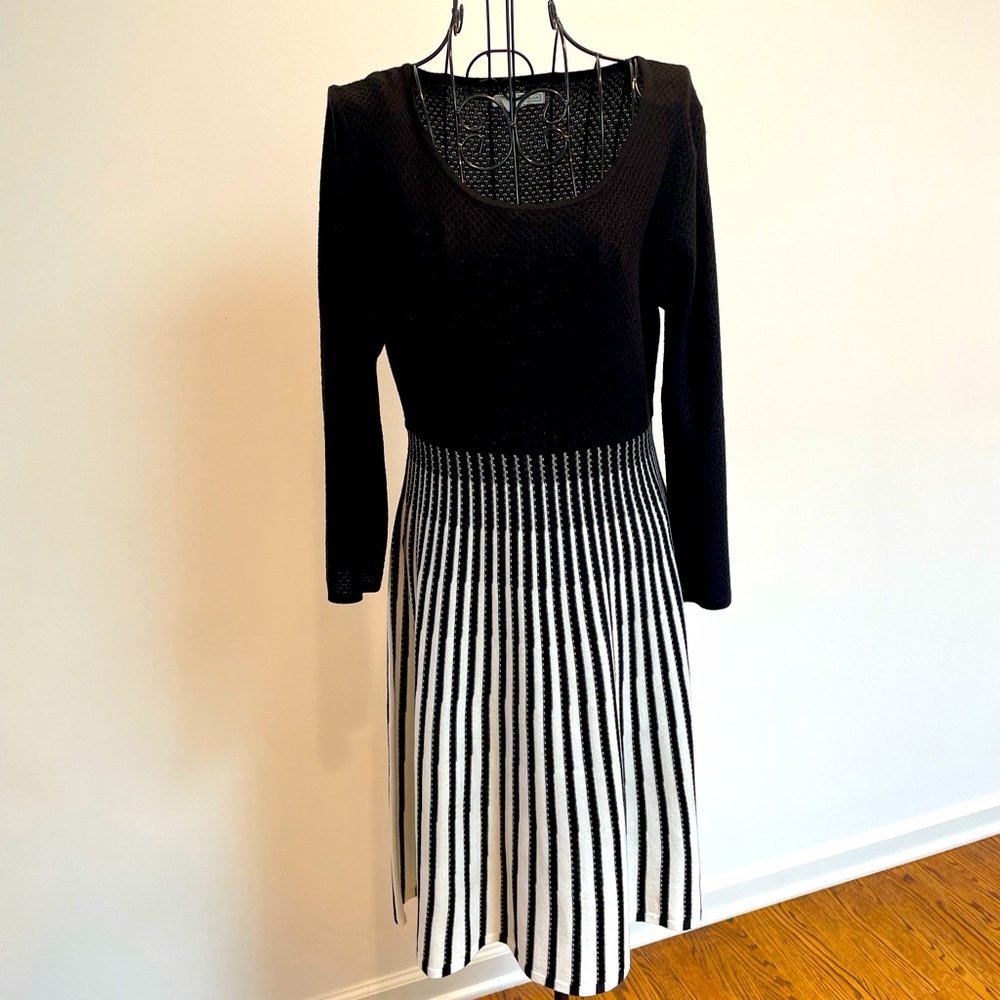 Dana Buchman dress M 3/4 sleeves